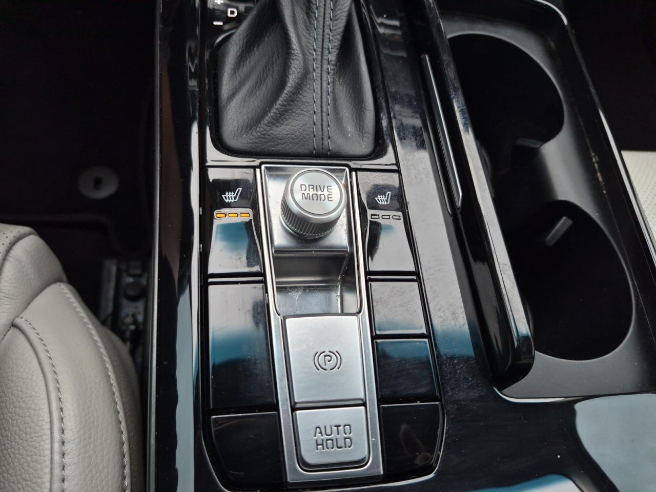 Used 2020 Kia Cadenza Technology FWD image 32