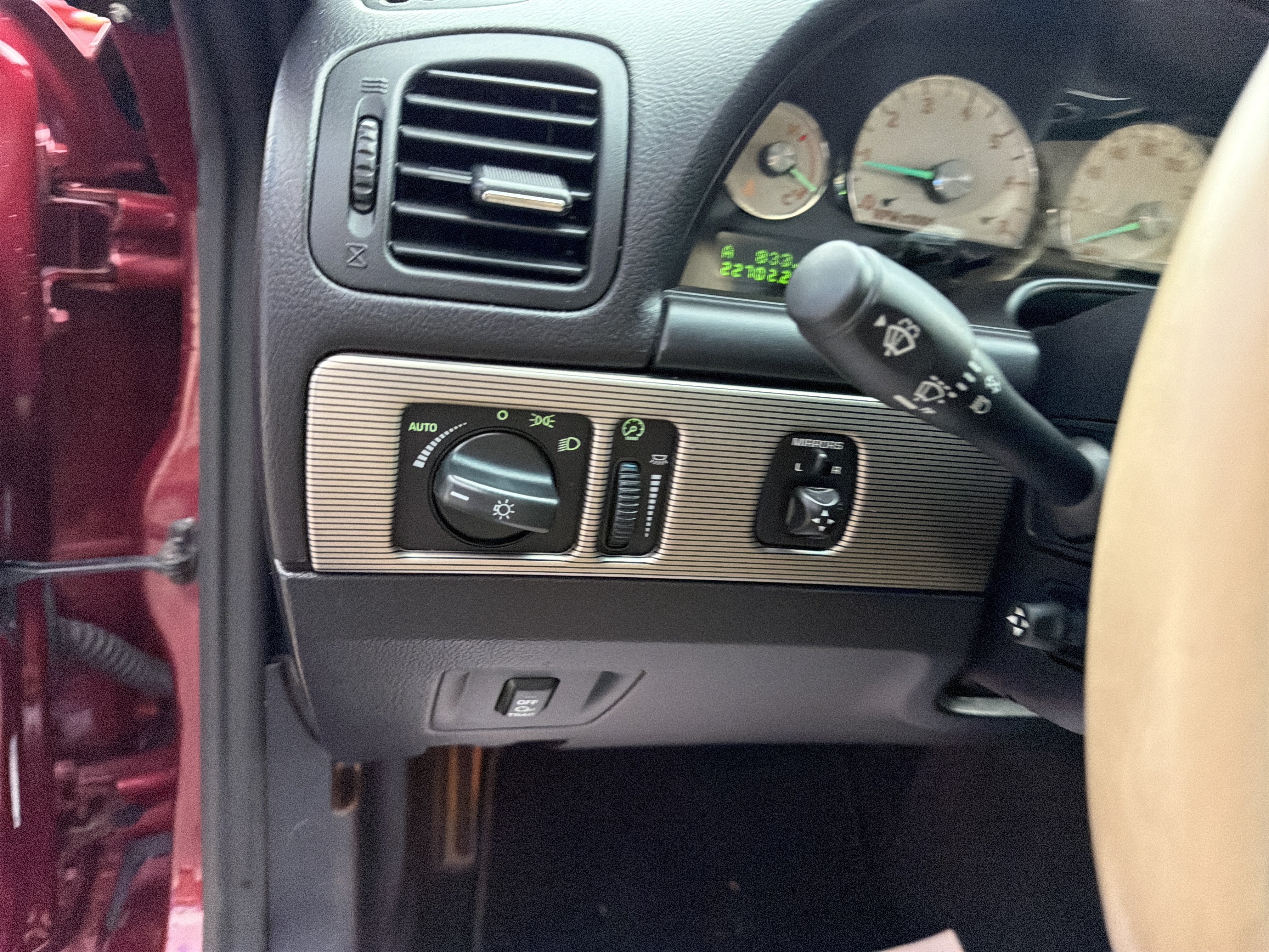 Used 2004 Ford Thunderbird RWD image 14