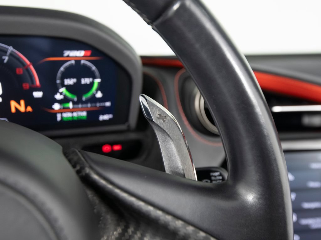 Used 2022 McLaren 720S Luxury RWD image 19