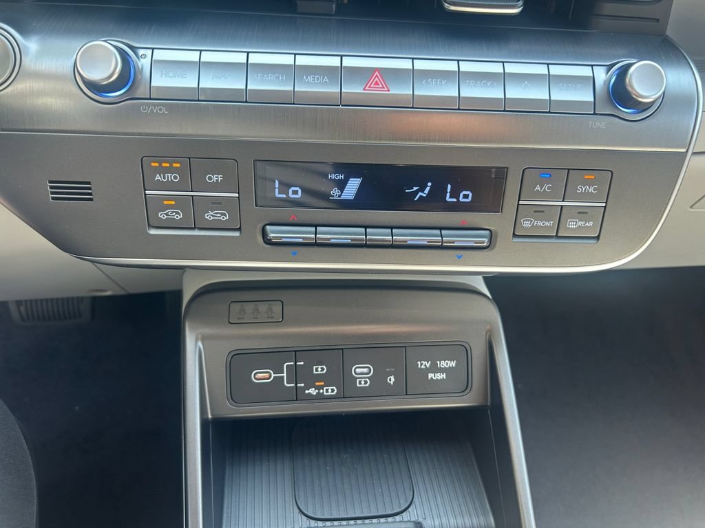 New 2026 Hyundai Kona SEL Premium FWD image 24
