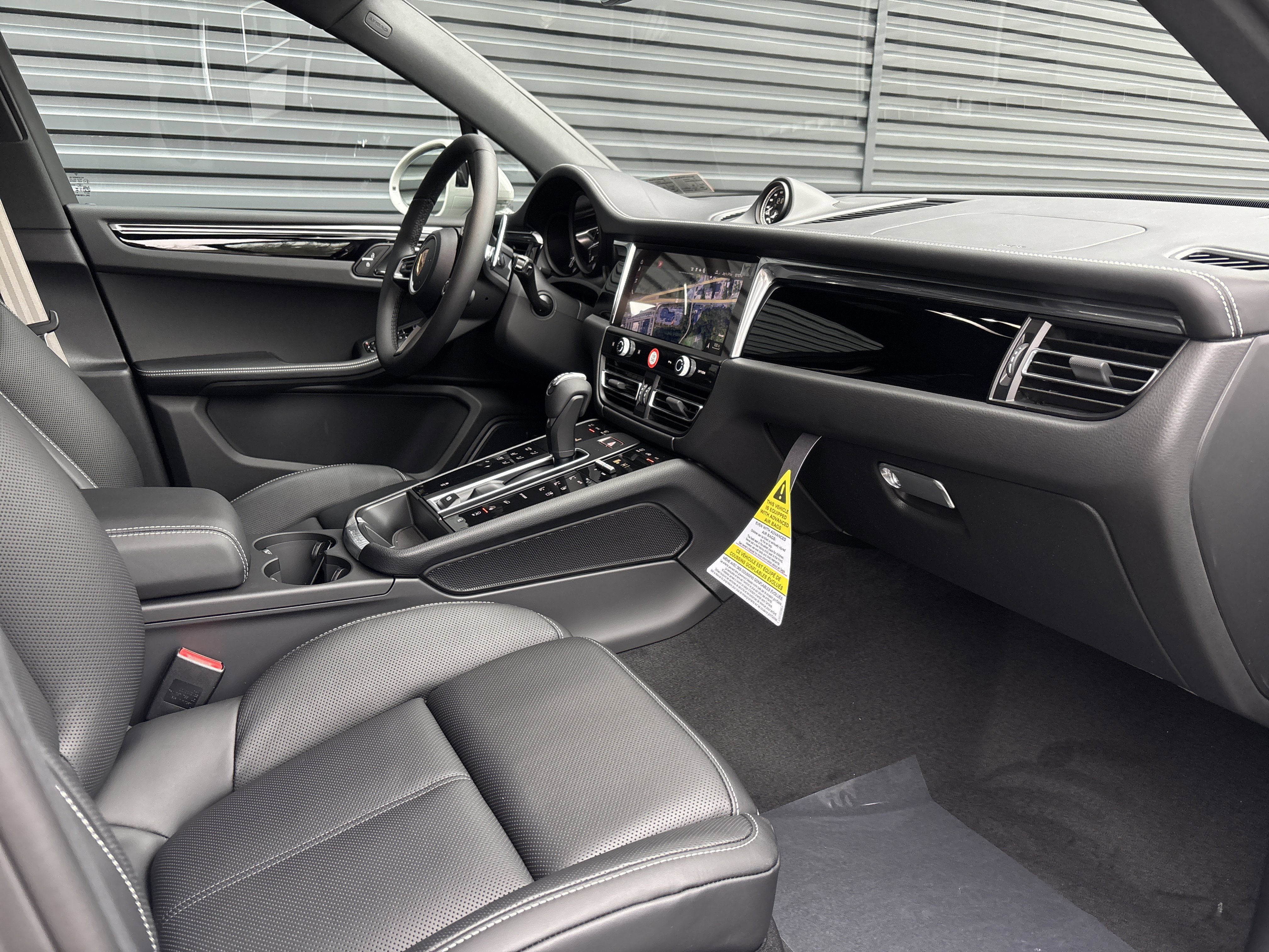 New 2026 Porsche Macan image 14