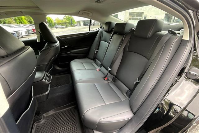 Certified 2024 Lexus ES 250 w/ Premium Package AWD/4WD image 22