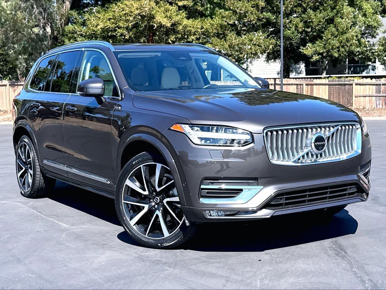 Used 2023 Volvo XC90 B6 Plus w/ Protection Package Premier AWD/4WD image 2