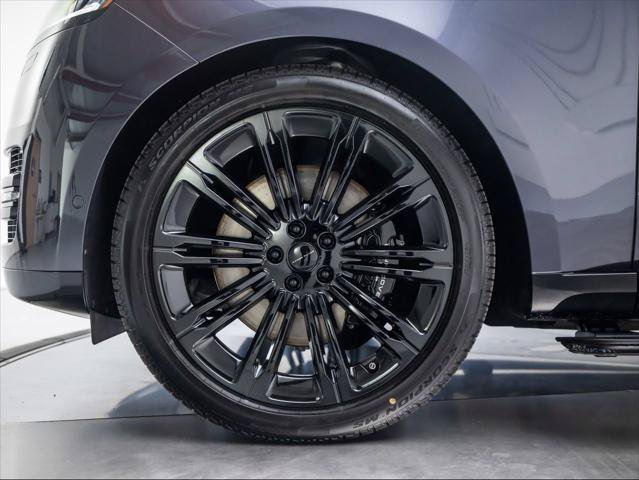 New 2026 Land Rover Range Rover Long Wheelbase Autobiography AWD/4WD image 9