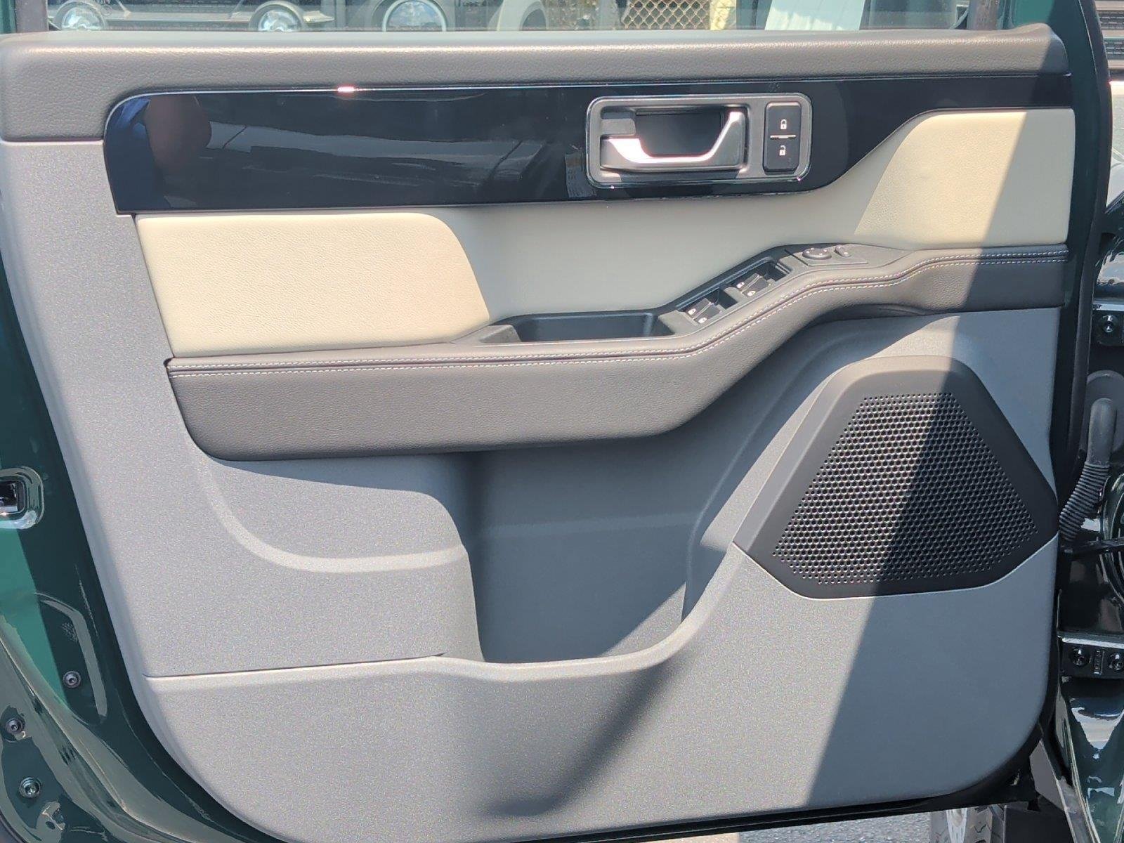 New 2025 INEOS Grenadier Station Wagon AWD/4WD image 13