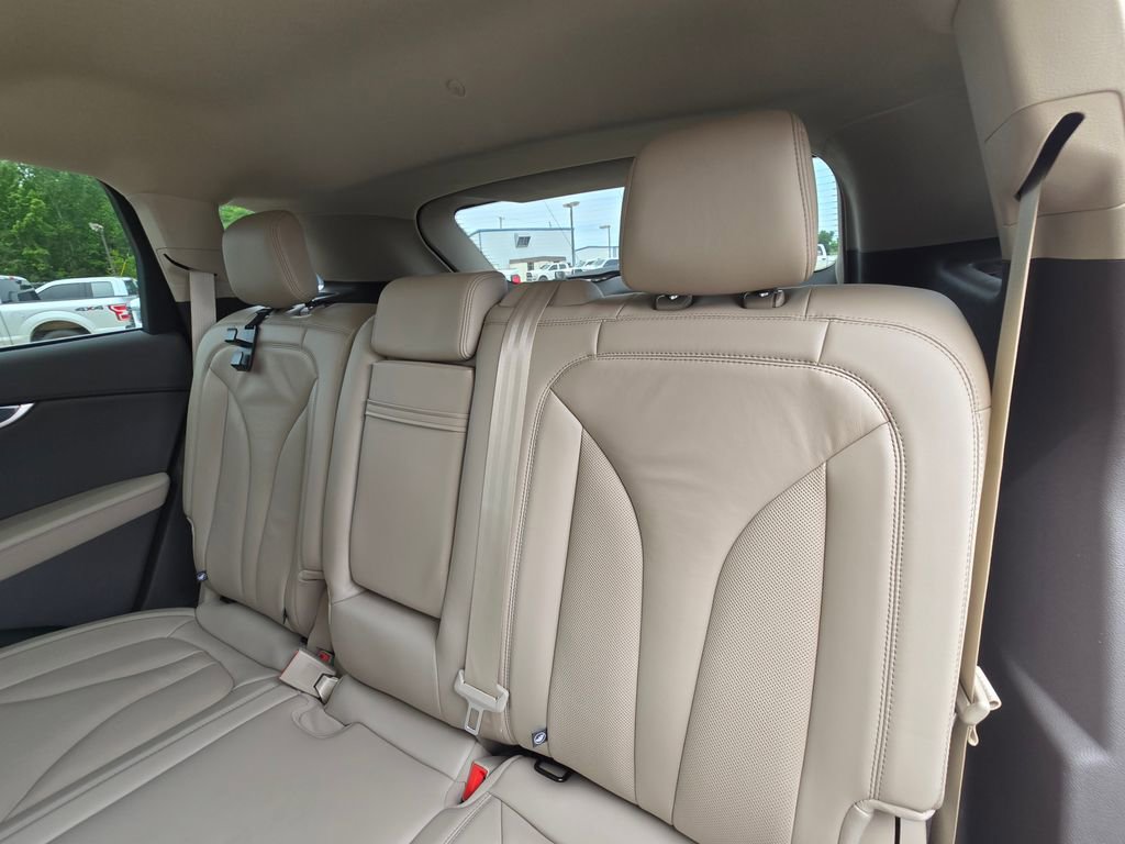 Used 2021 Lincoln Nautilus FWD w/ Equipment Group 101A image 16