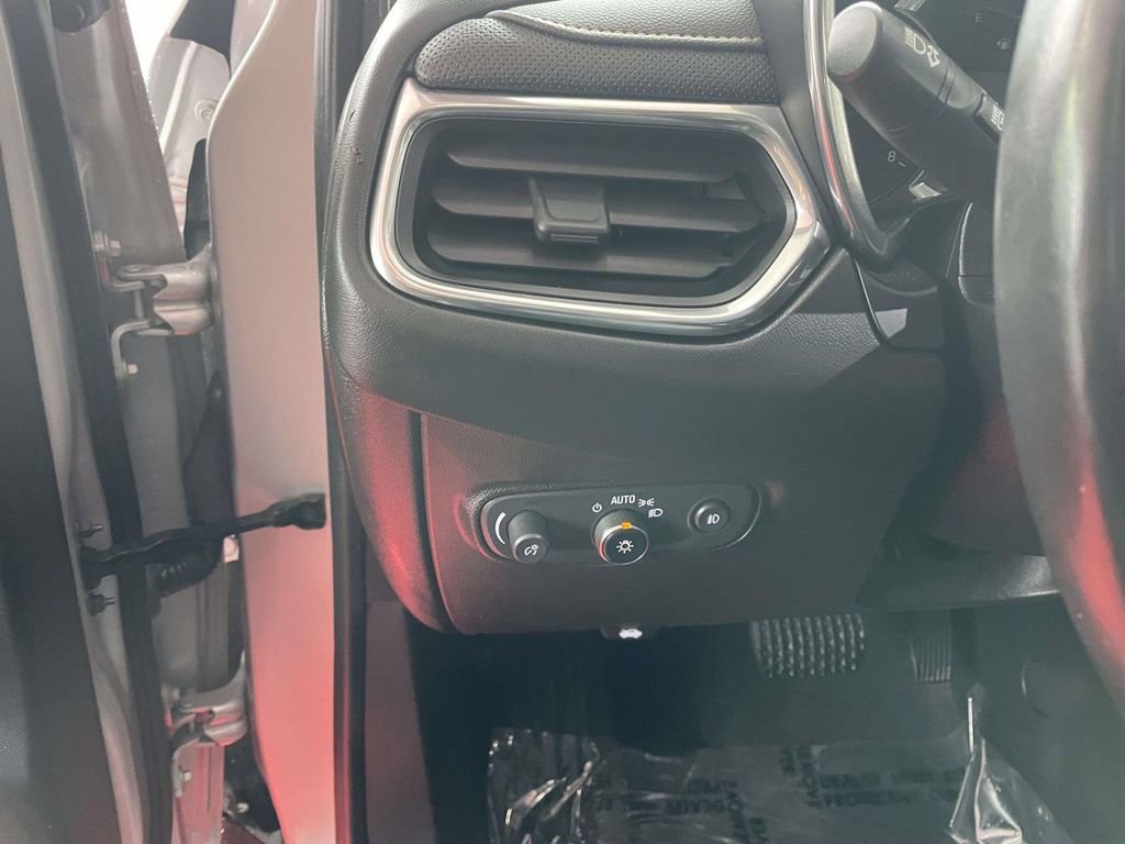 Used 2022 Chevrolet Equinox Premier image 31