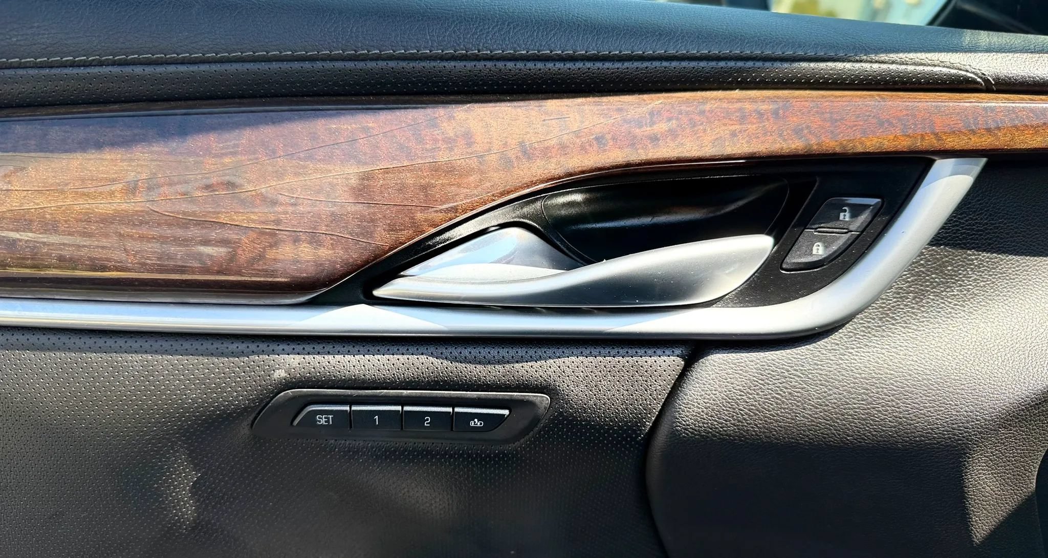 Used 2013 Cadillac XTS Premium FWD image 23