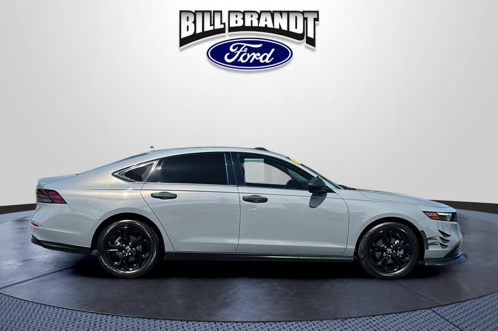 Used 2025 Honda Accord SE image 2