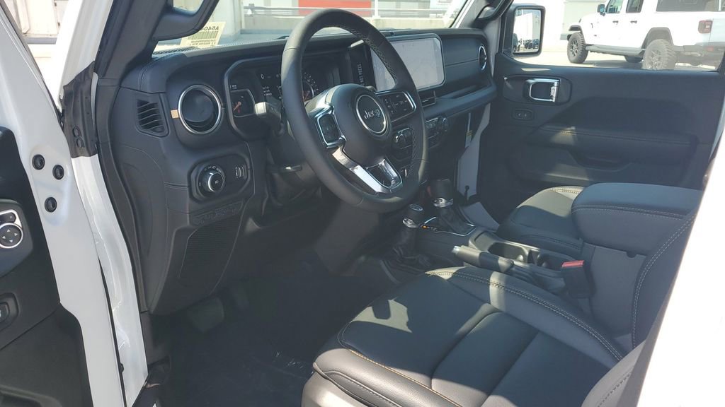 New 2025 Jeep Wrangler Sahara image 21