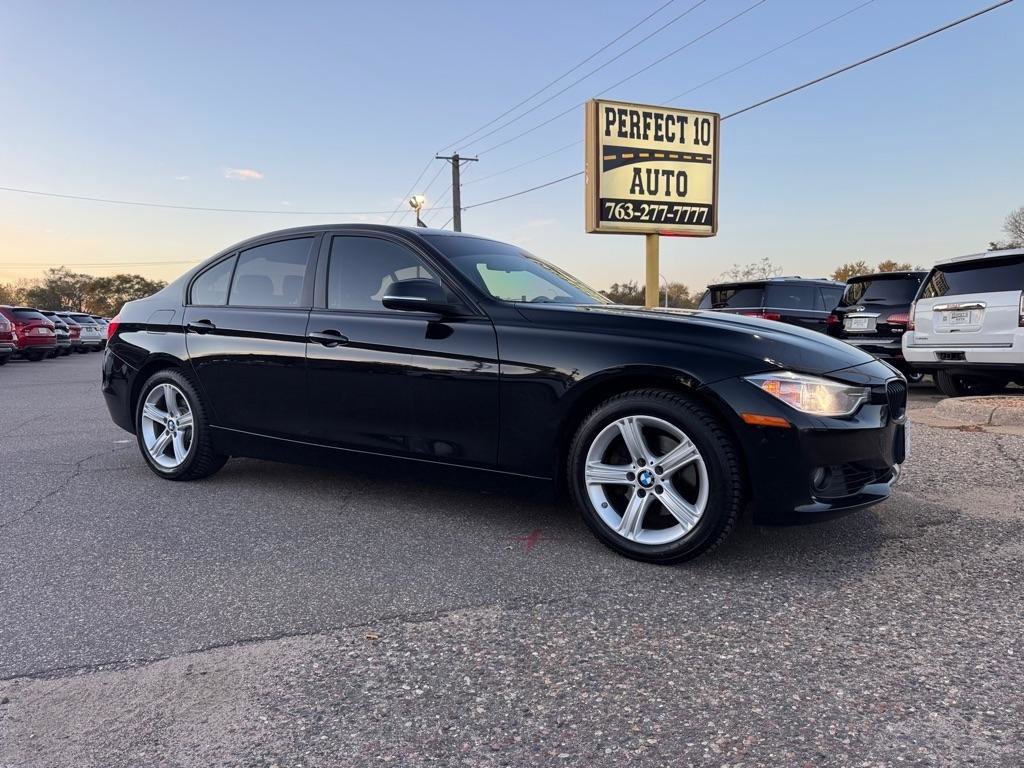 Used 2015 BMW 328i xDrive Sedan AWD/4WD image 2