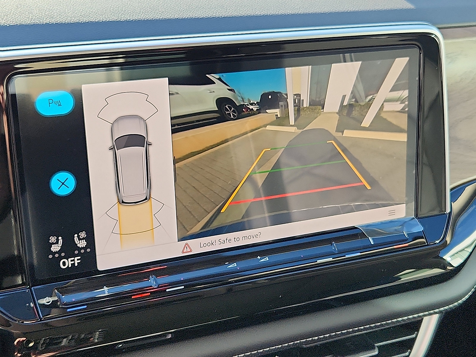 New 2026 Volkswagen Atlas SE image 17