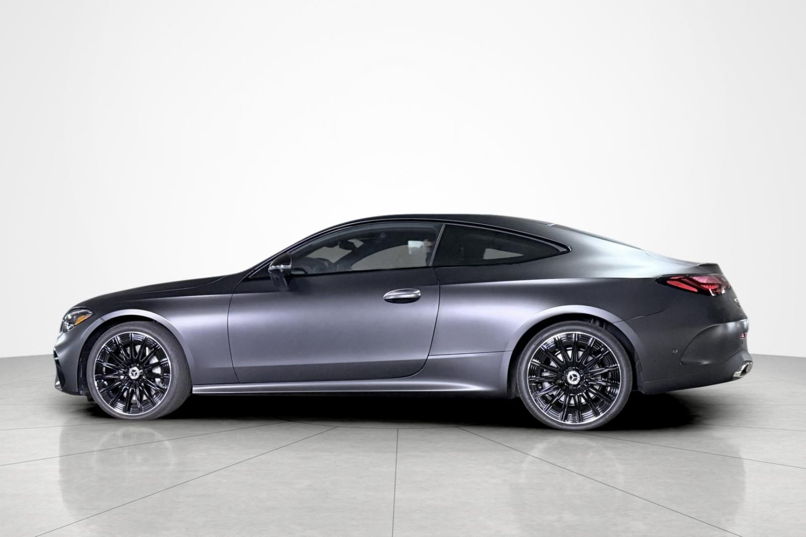New 2026 Mercedes-Benz CLE 450 4MATIC Coupe image 2