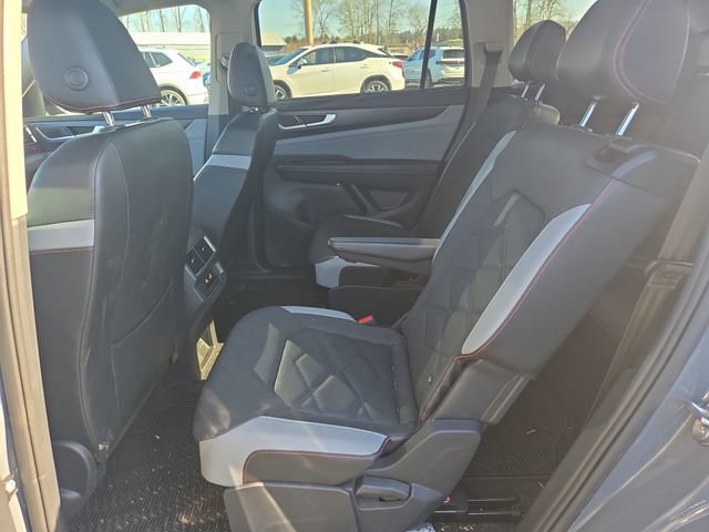 Used 2024 Volkswagen Atlas Peak Edition SEL image 12