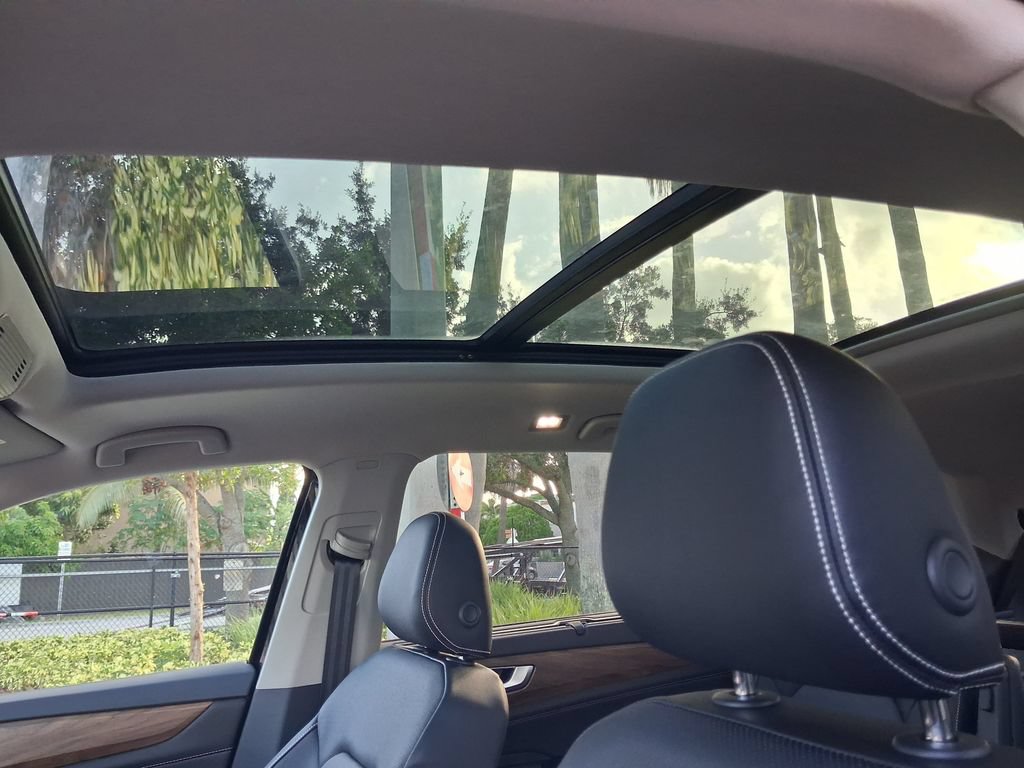 New 2026 Volkswagen Atlas SE FWD image 8