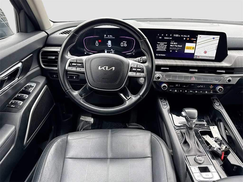 Used 2023 Kia Telluride EX w/ EX Captain's Chair Package image 24