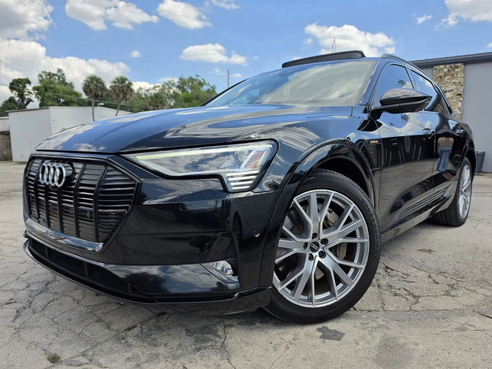 Used 2021 Audi e-tron Prestige w/ Prestige Package AWD/4WD image 6
