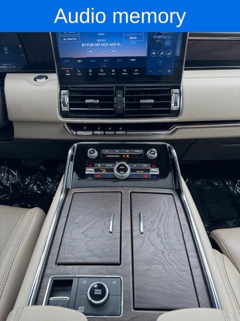 Certified 2024 Lincoln Navigator Reserve AWD/4WD image 23