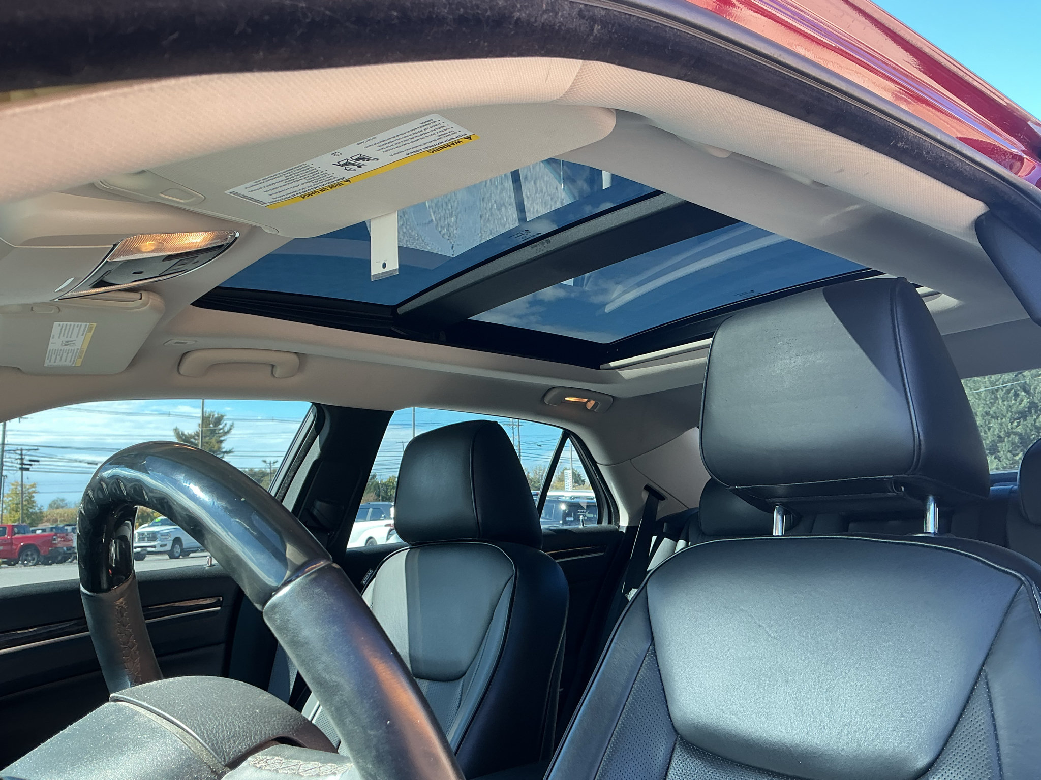 Used 2019 Chrysler 300 Limited AWD/4WD image 17