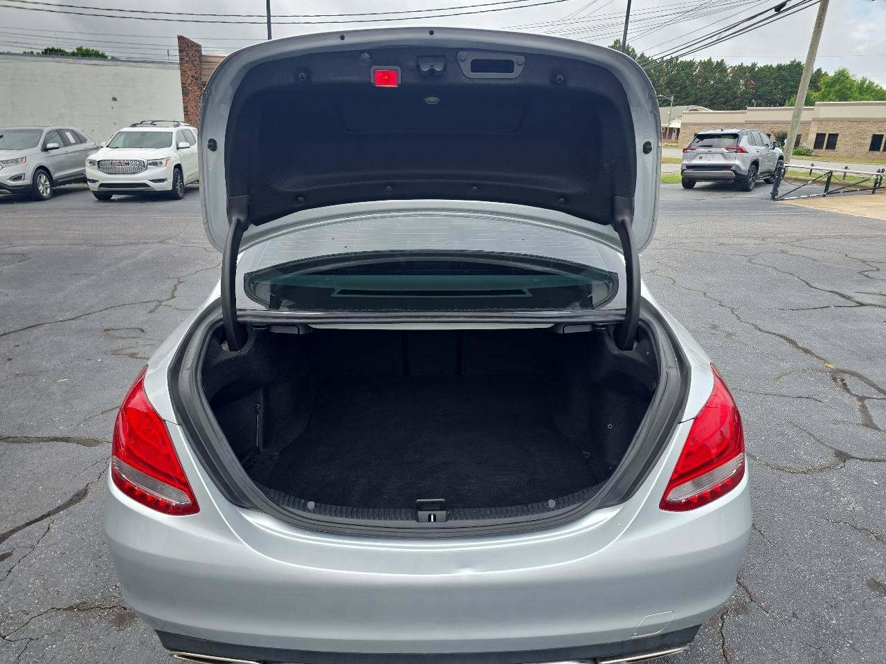 Used 2015 Mercedes-Benz C 300 Sedan image 16