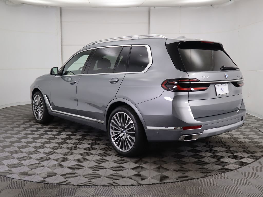 Used 2026 BMW X7 xDrive40i AWD/4WD image 8