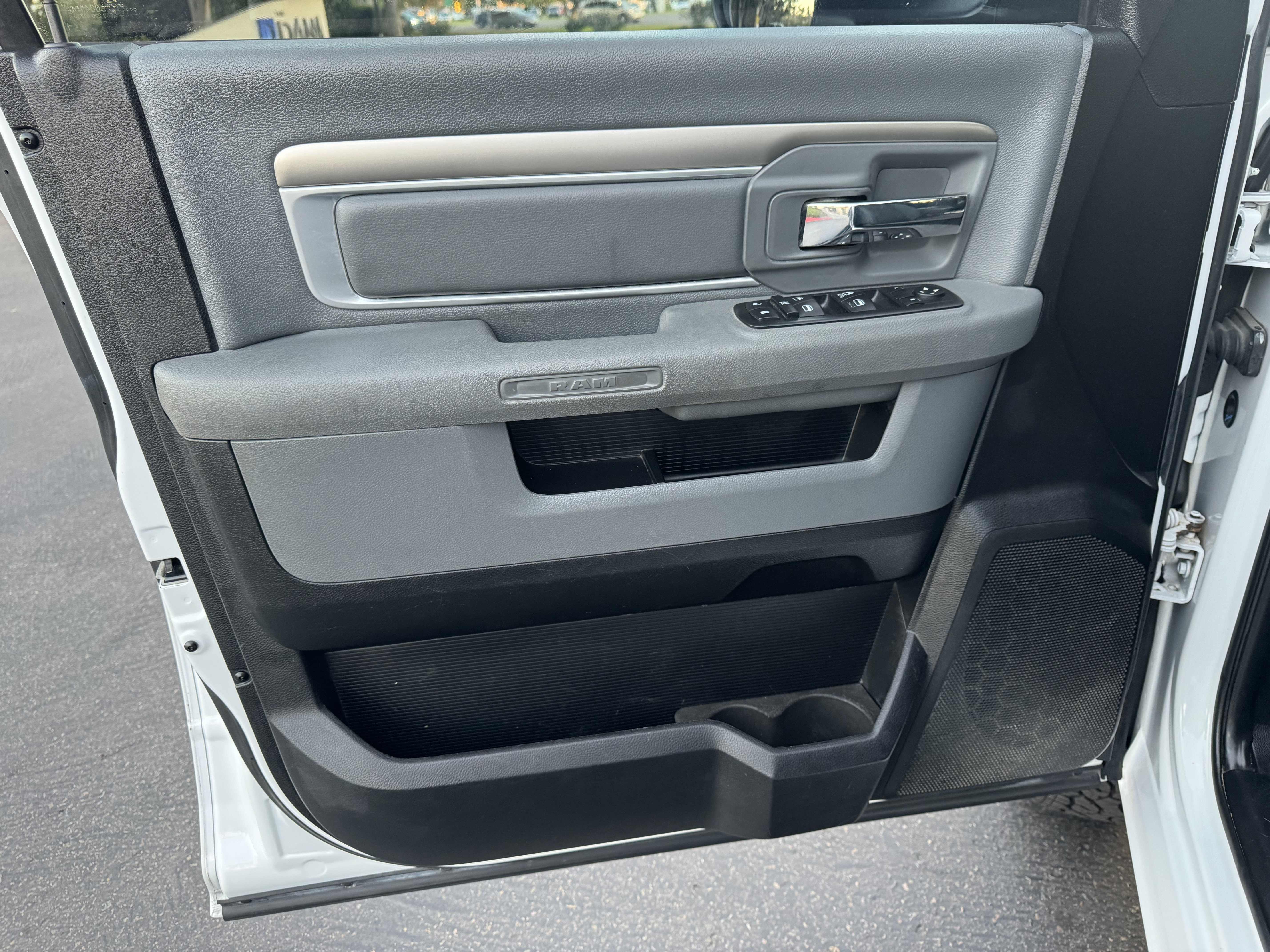 Used 2015 RAM 1500 Big Horn image 15