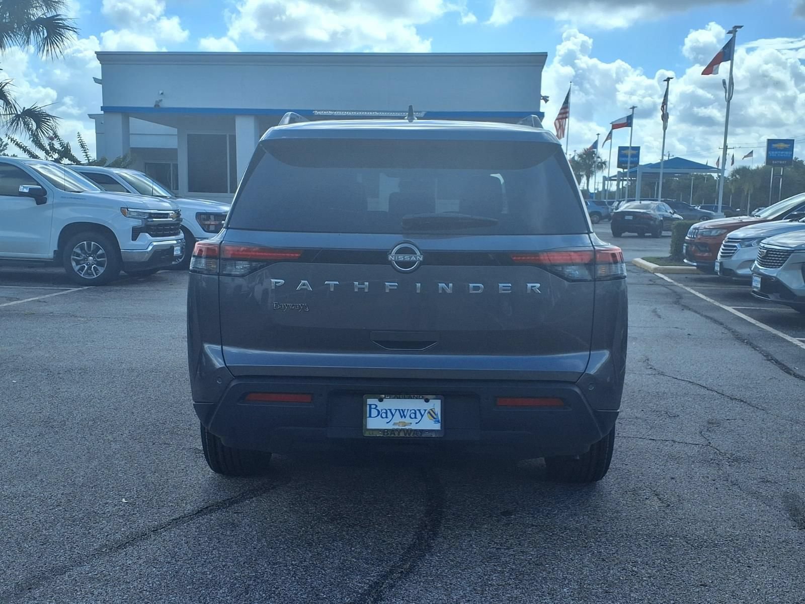 Used 2025 Nissan Pathfinder SV FWD image 22