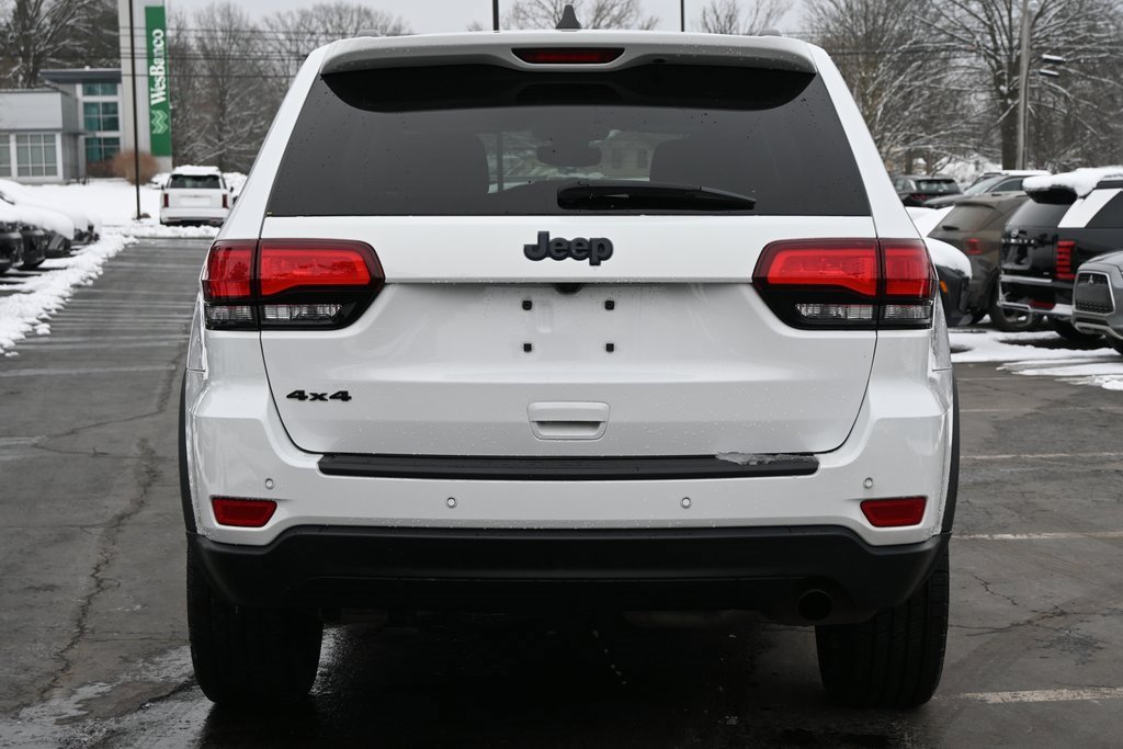 Used 2019 Jeep Grand Cherokee Laredo image 6