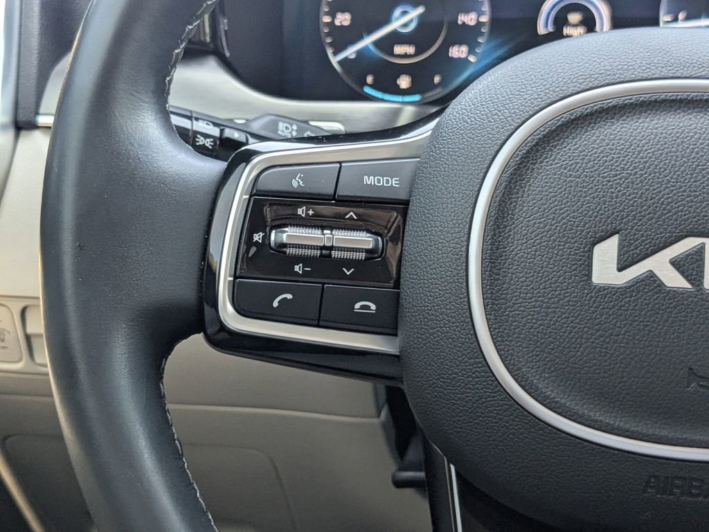 Used 2023 Kia Sorento SX image 28