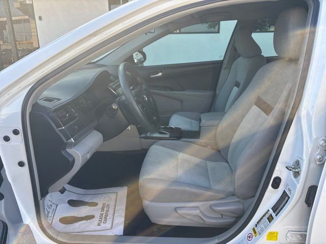 Used 2014 Toyota Camry LE image 13
