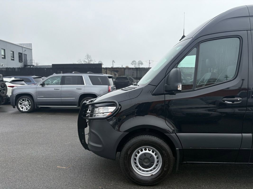 Used 2021 Mercedes-Benz Sprinter 2500 w/ Comfort Plus Package image 6