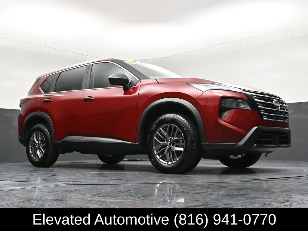 Used 2025 Nissan Rogue S image 28