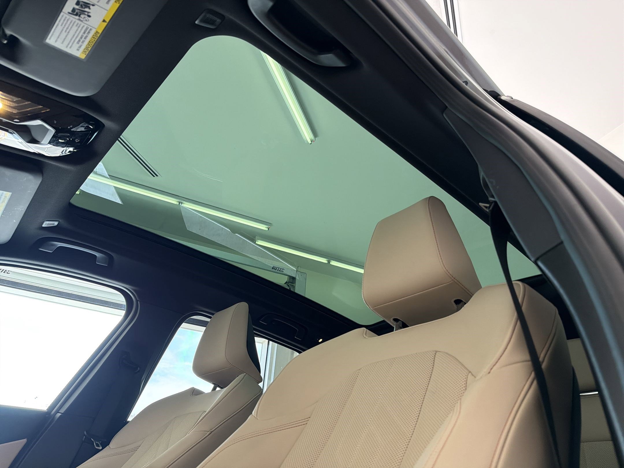 Used 2025 BMW X3 xDrive30i w/ Premium Package image 16