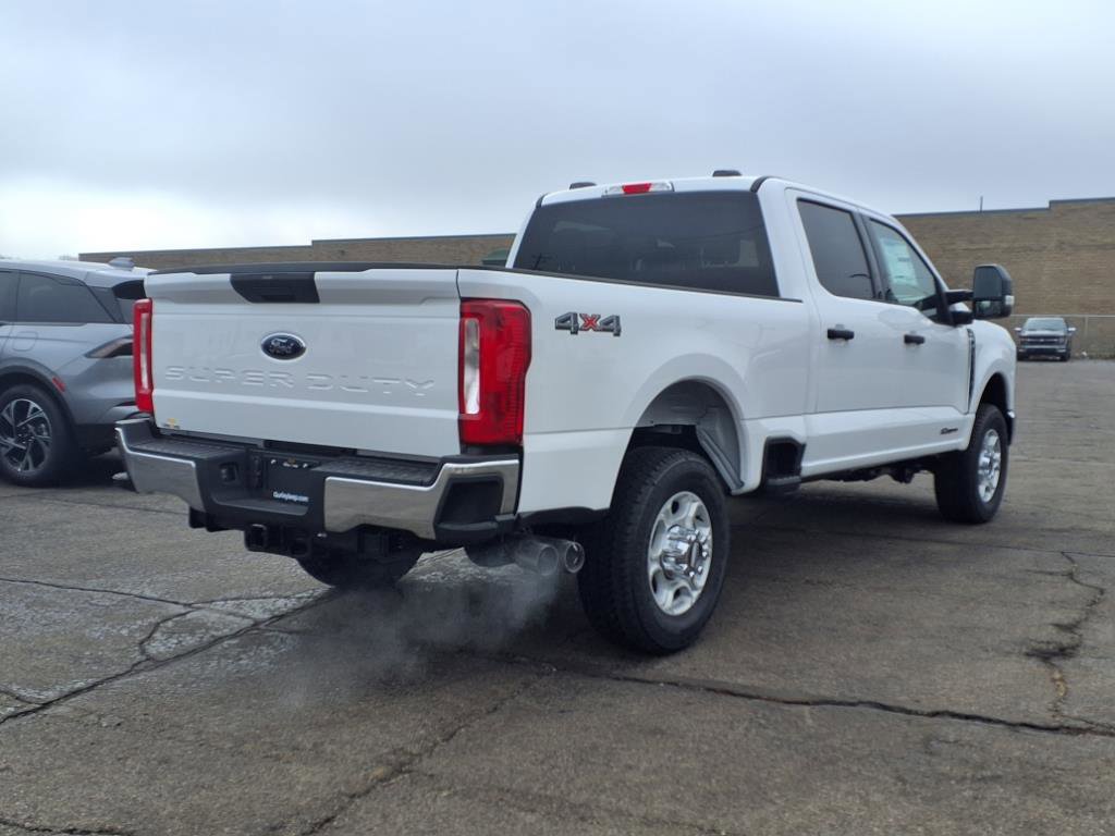New 2025 Ford F350 XLT image 6