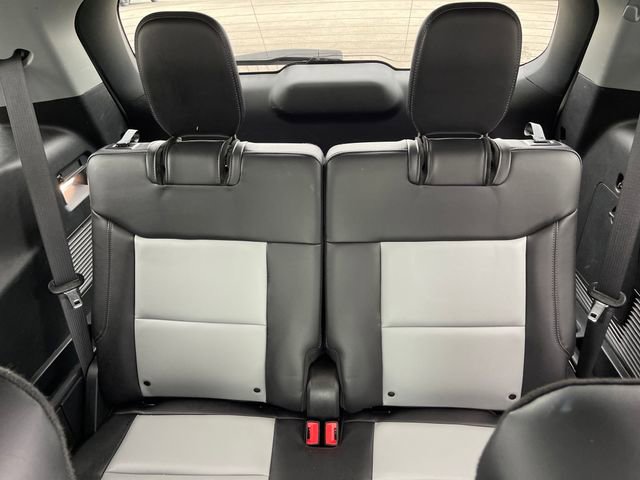 Used 2024 Ford Explorer XLT w/ Equipment Group 202A AWD/4WD image 28