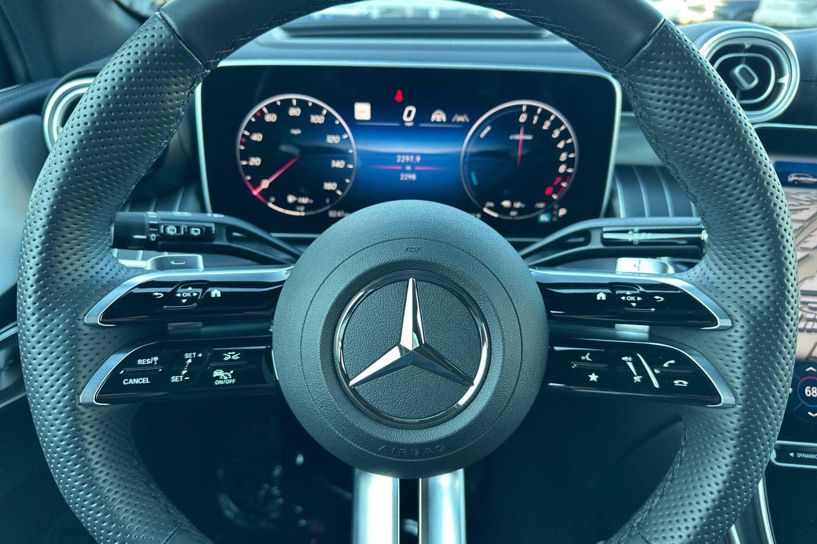 Used 2026 Mercedes-Benz GLC 350e 4MATIC image 23