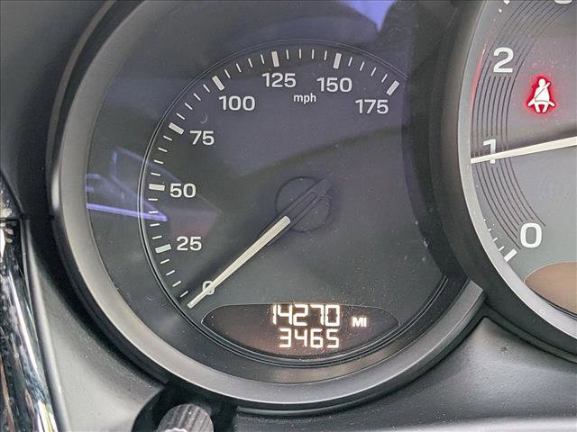 Certified 2024 Porsche Macan image 16