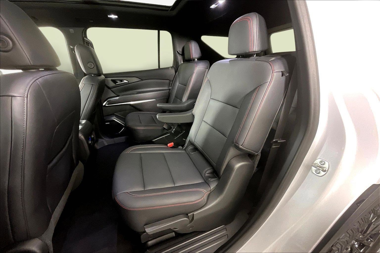 Used 2024 Chevrolet Traverse Z71 w/ Enhanced Driving Package image 22