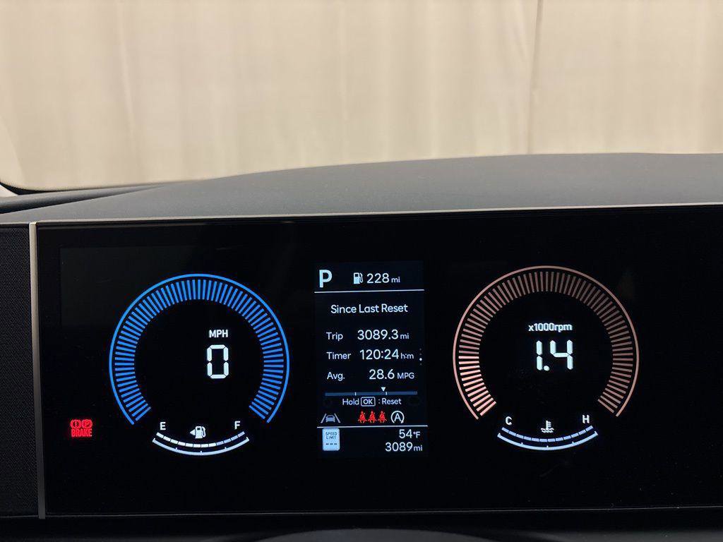 New 2025 Hyundai Tucson SE image 14