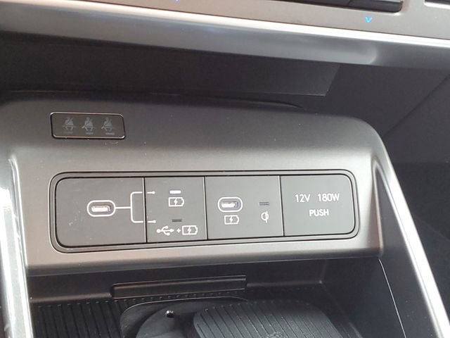Used 2025 Hyundai Kona SEL image 30