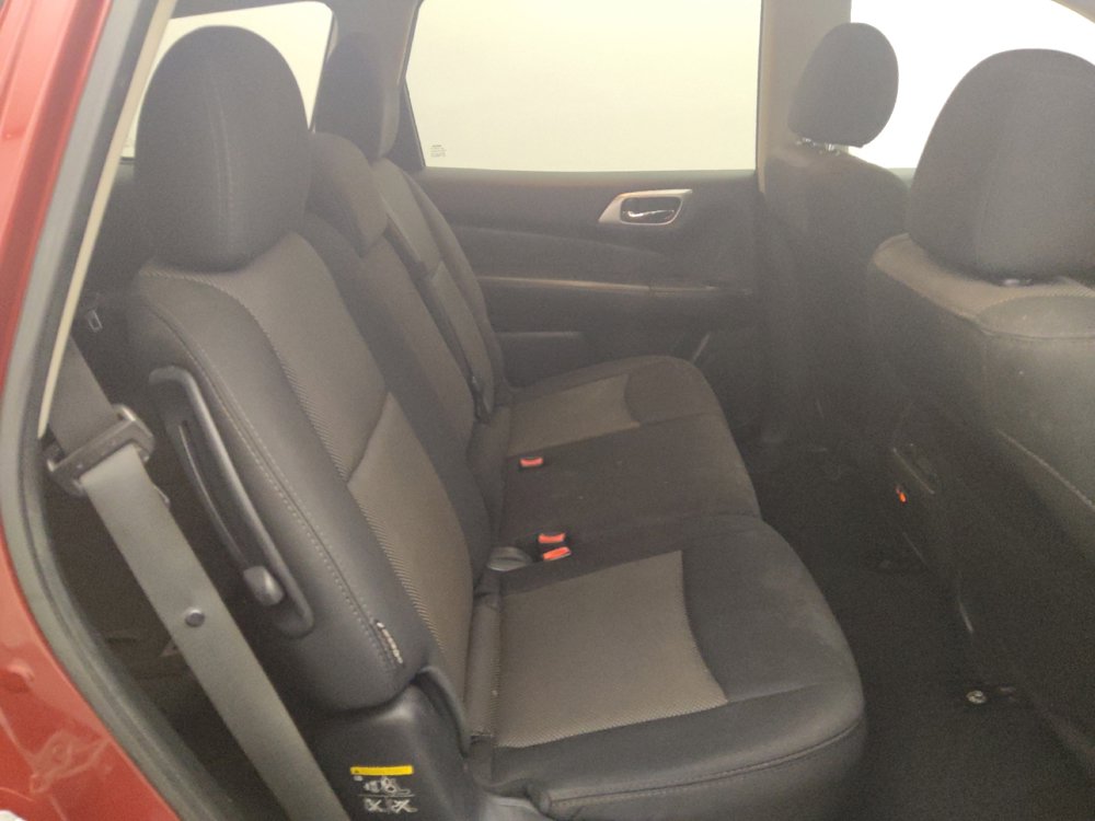 Used 2020 Nissan Pathfinder SV image 19