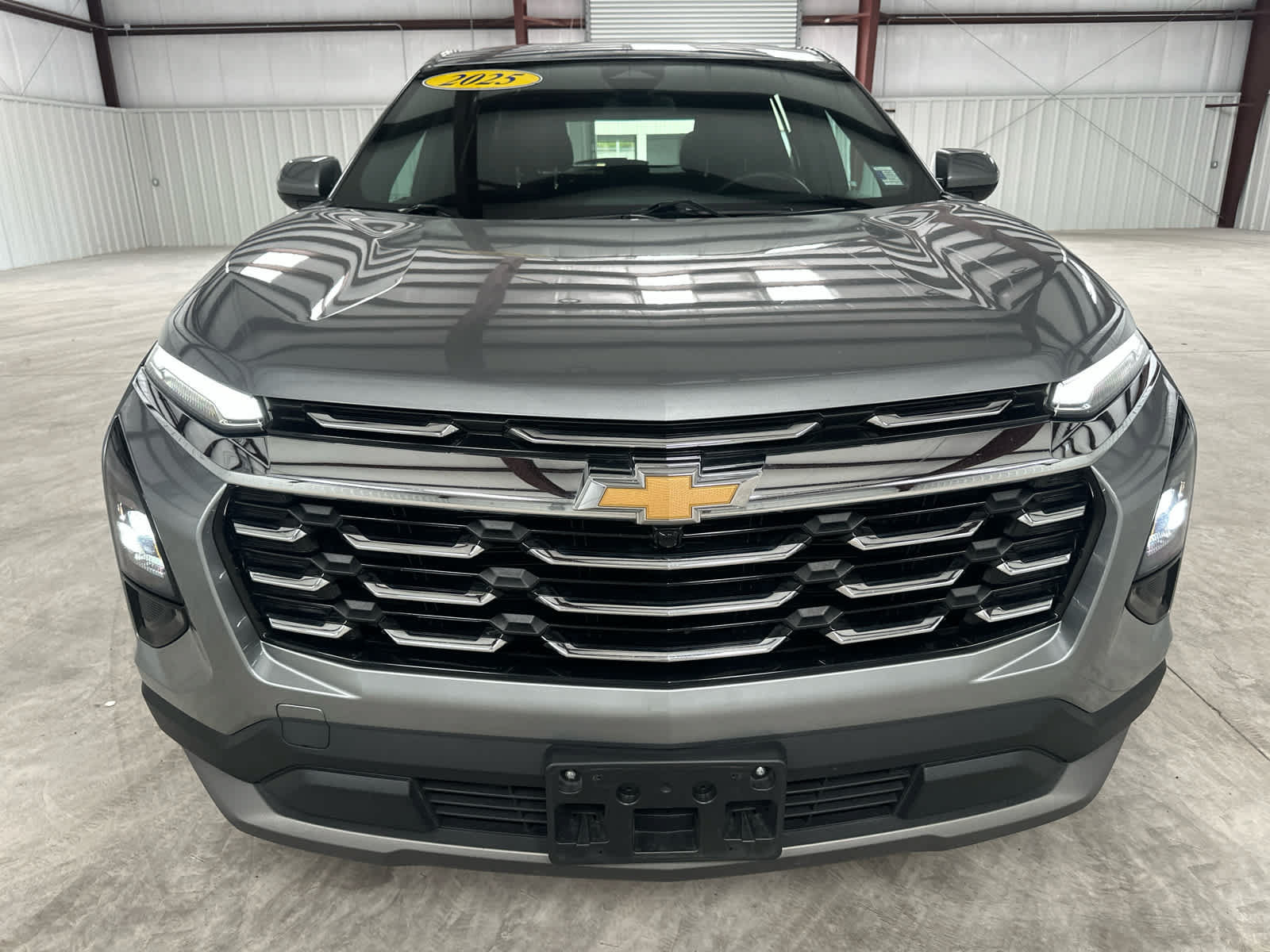 Used 2025 Chevrolet Equinox LT FWD image 8