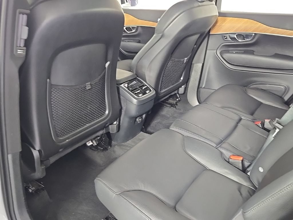 Certified 2023 Volvo XC90 B6 Plus AWD/4WD image 17