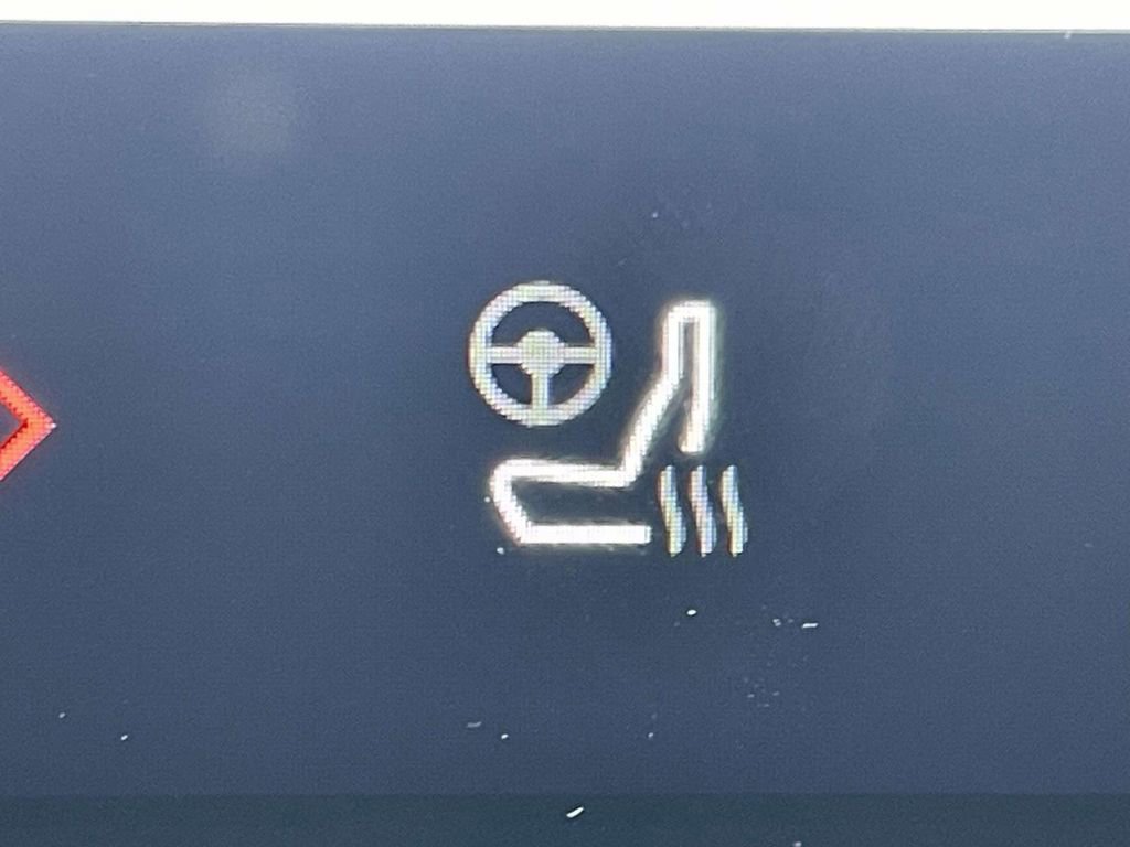 New 2026 Ford Expedition Active image 17