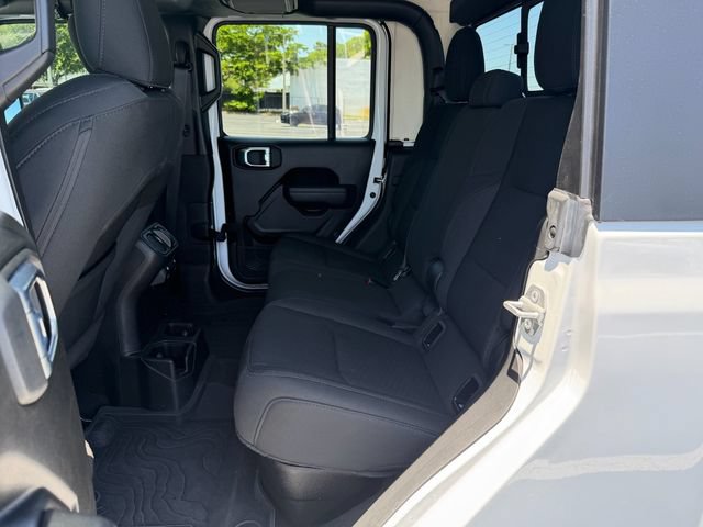 Used 2022 Jeep Gladiator Sport AWD/4WD image 12