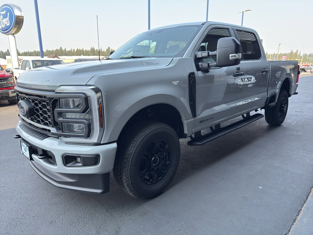 New 2026 Ford F250 XL w/ STX Appearance Package AWD/4WD image 3