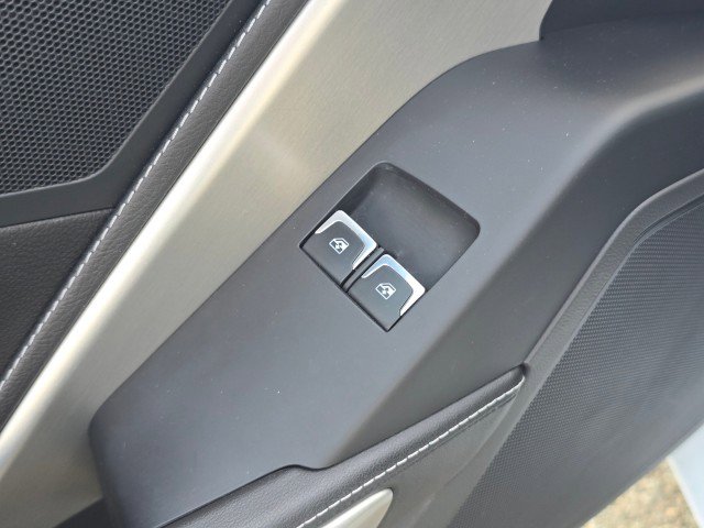 Used 2019 Chevrolet Corvette Stingray Coupe w/ 1LT RWD image 22