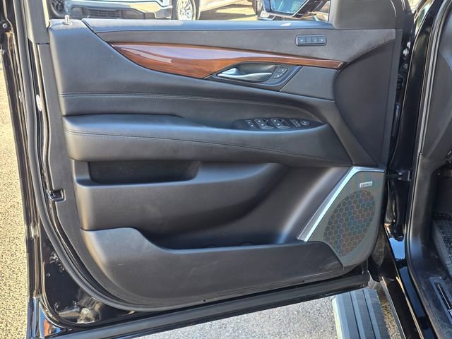 Used 2019 Cadillac Escalade Premium Luxury AWD/4WD image 25