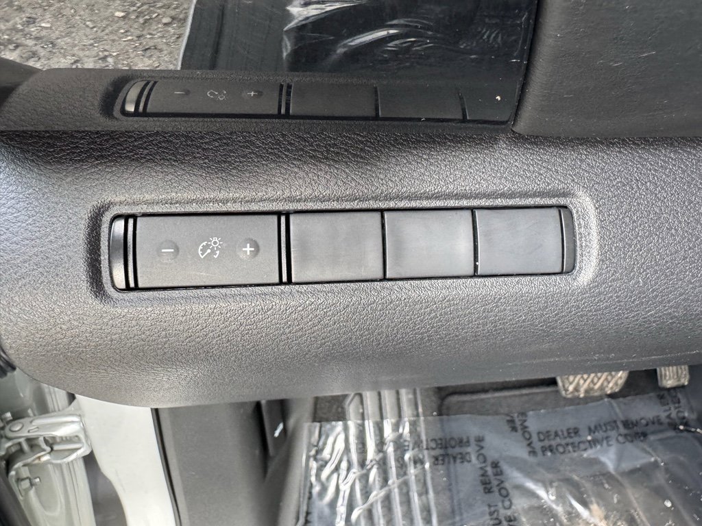 Used 2024 Nissan Pathfinder S image 20