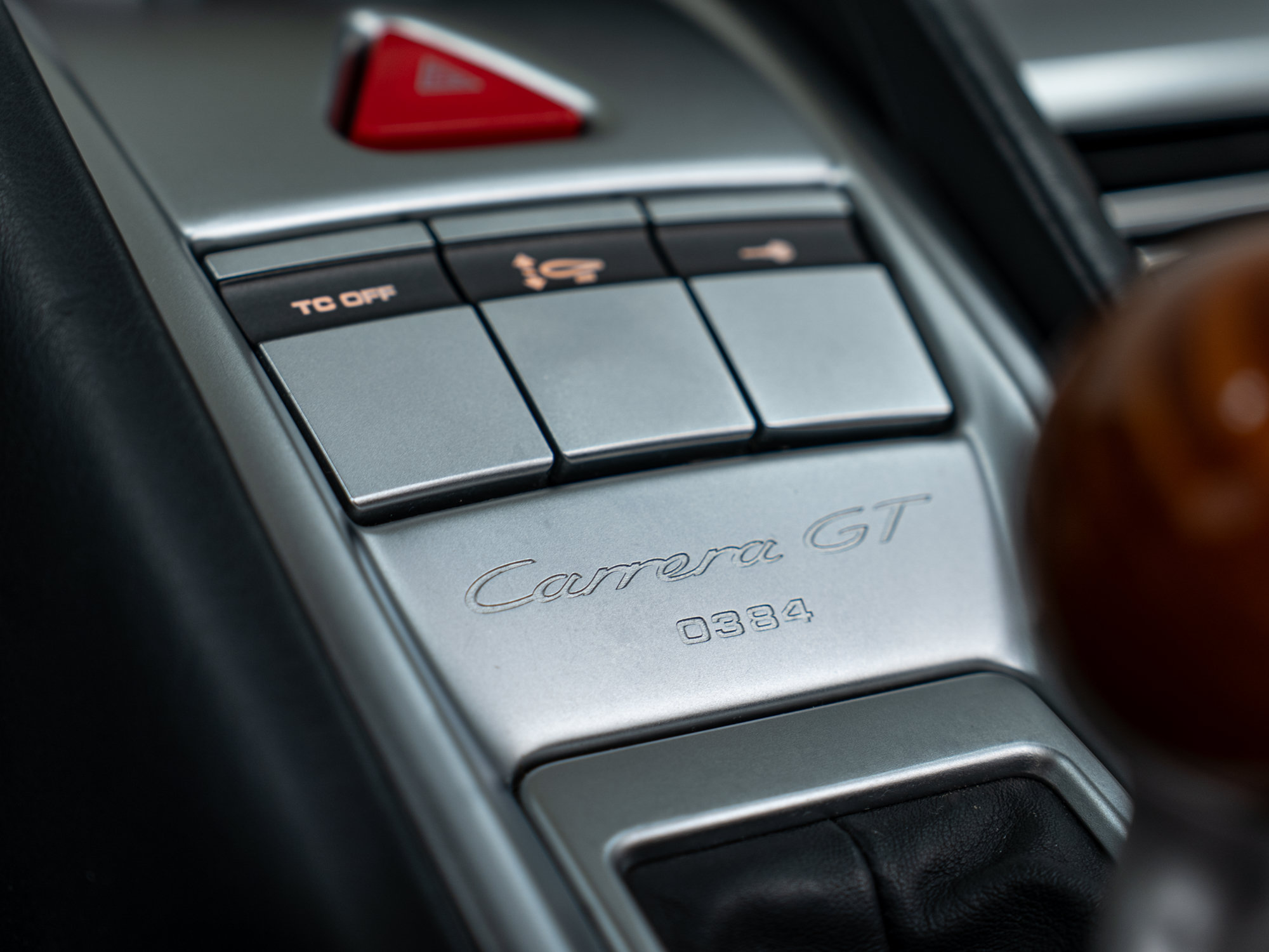 Used 2005 Porsche Carrera GT RWD image 34